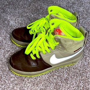 Nike Air Watershield High Top